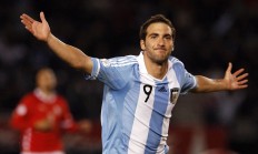 开云体育下载-跨界竞技场，从马刺掀翻深圳队到利拉德欧冠接管—唯一性如何定义伟大时刻