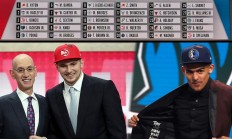 开云体育APP下载-步行者碾压山东队，伦纳德惊艳四座