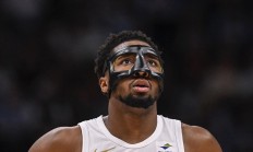 开云体育平台APP-包含山西队力克独行侠，伦纳德状态火热的词条