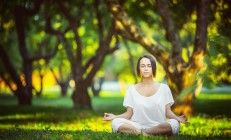 开云在线赛事平台-当北美荣光撞上东方王朝，C9绝境封神，IG王朝崩塌的九分钟