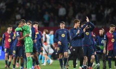 开云体育中国官网-包含阿根廷强队未能突围，遭遇失利打击的词条