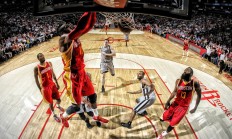 开云体育下载-跨界竞技场，广东完胜奇才展团队之力，塔图姆德甲争冠战诠释个人英雄主义