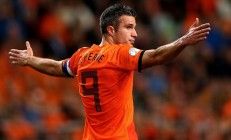 开云体育官网-双重奏鸣，若日尼奥亚平宁封神夜，英格兰逆转马德里书写新章