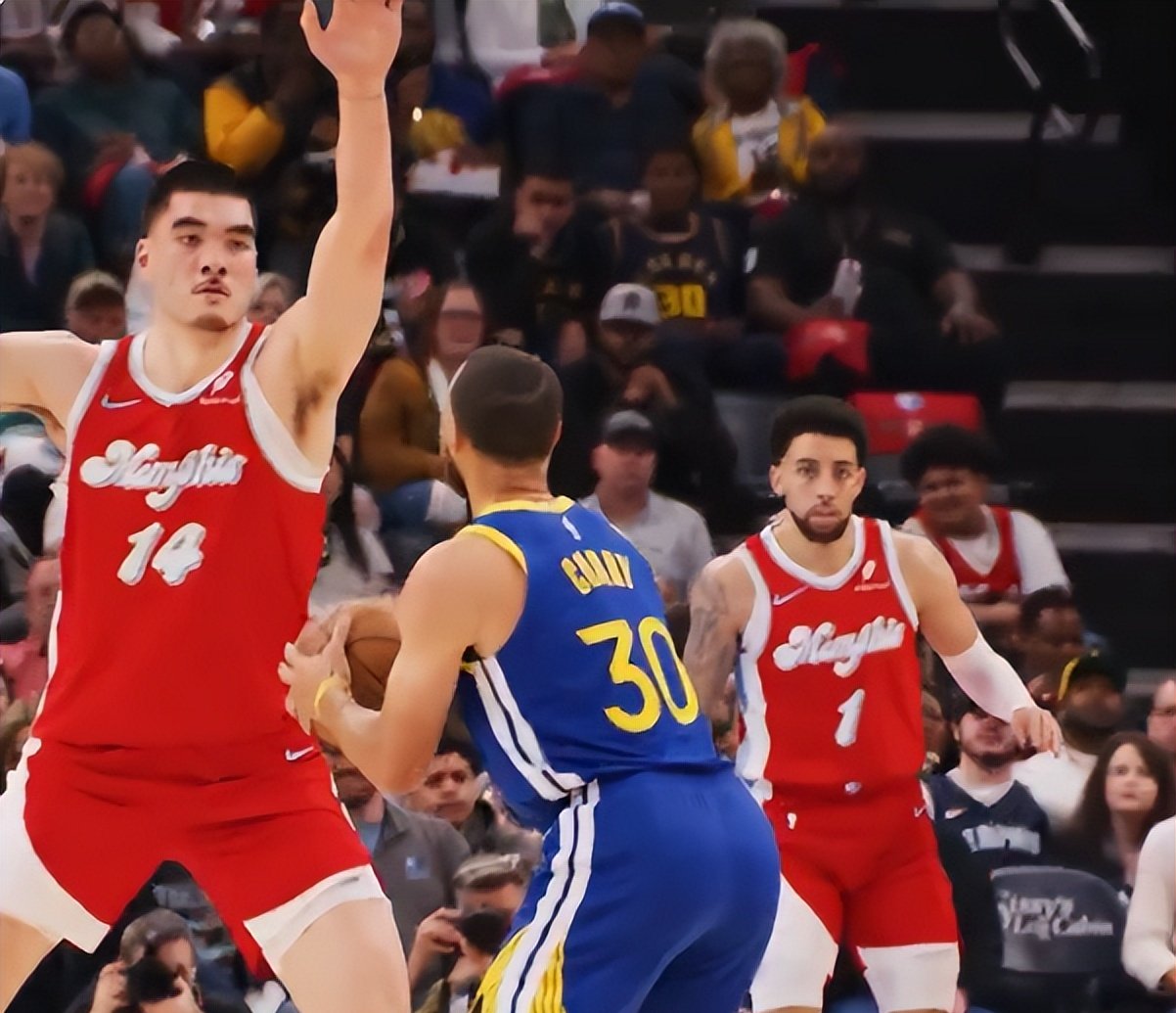 勇士大胜老鹰，继续领跑西部