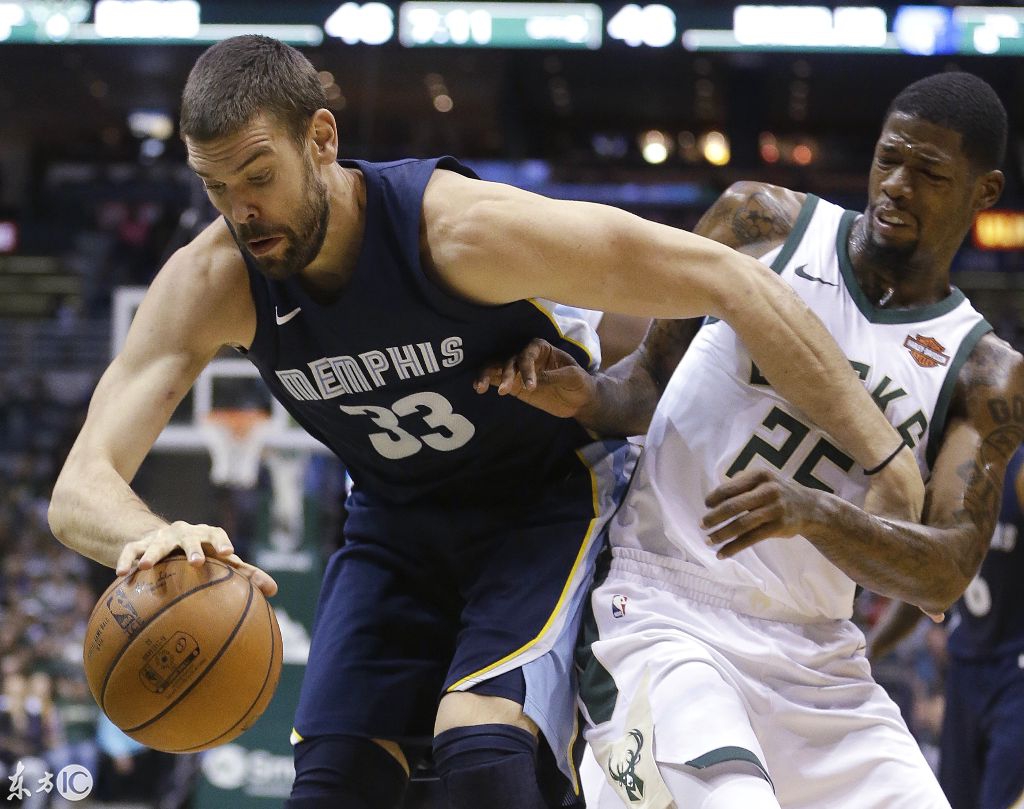 雄鹿力挫灰熊,米德尔顿火力全开 雄鹿力挫灰熊,米德尔顿火力全开