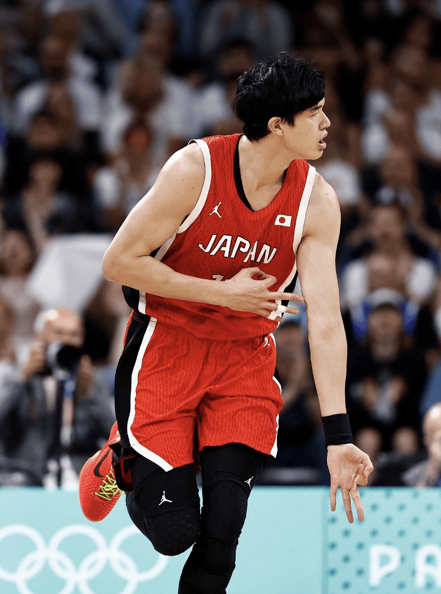 篮球名宿回顾经典比赛,分享职业生涯精彩瞬间的简单介绍 篮球名宿回顾经典比赛,分享职业生涯精彩瞬间的简单介绍