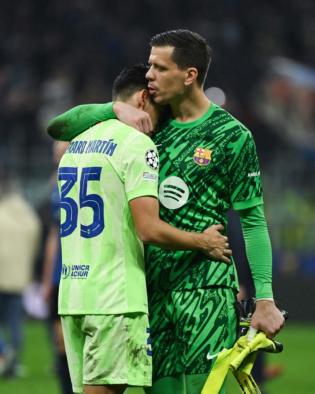 包含保加利亚队失利惨淡，欧洲杯资格赛前景黯淡的词条