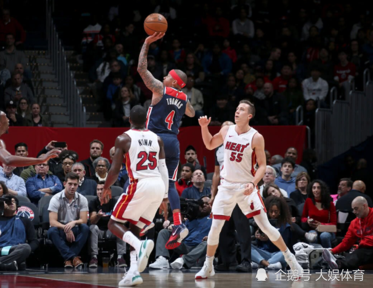 丹麦队逆转韩国队，黄鸭组合带队取胜