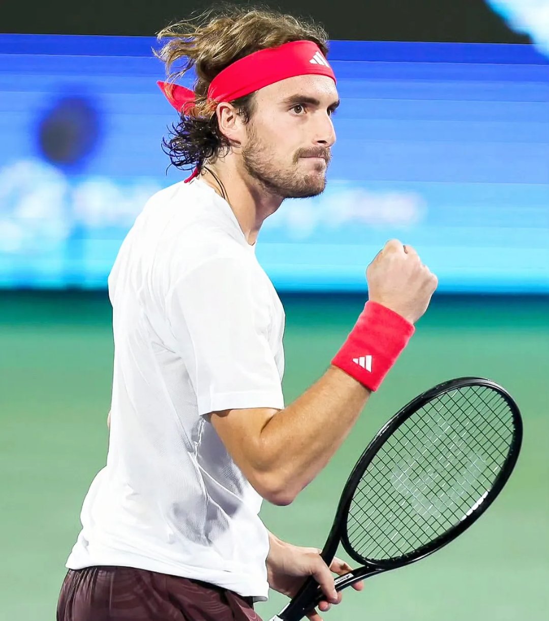 拉沃尔杯碾压戴维斯杯，西西帕斯关键制胜的简单介绍