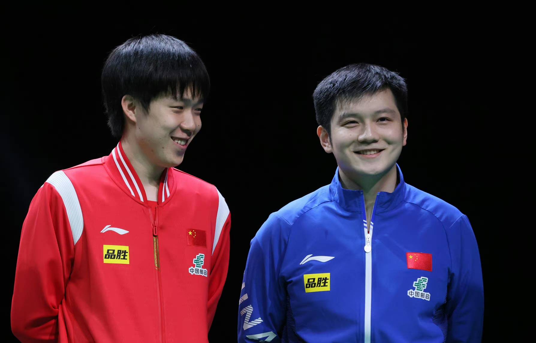 英格兰队横扫日本队，梁靖崑高光表现的简单介绍