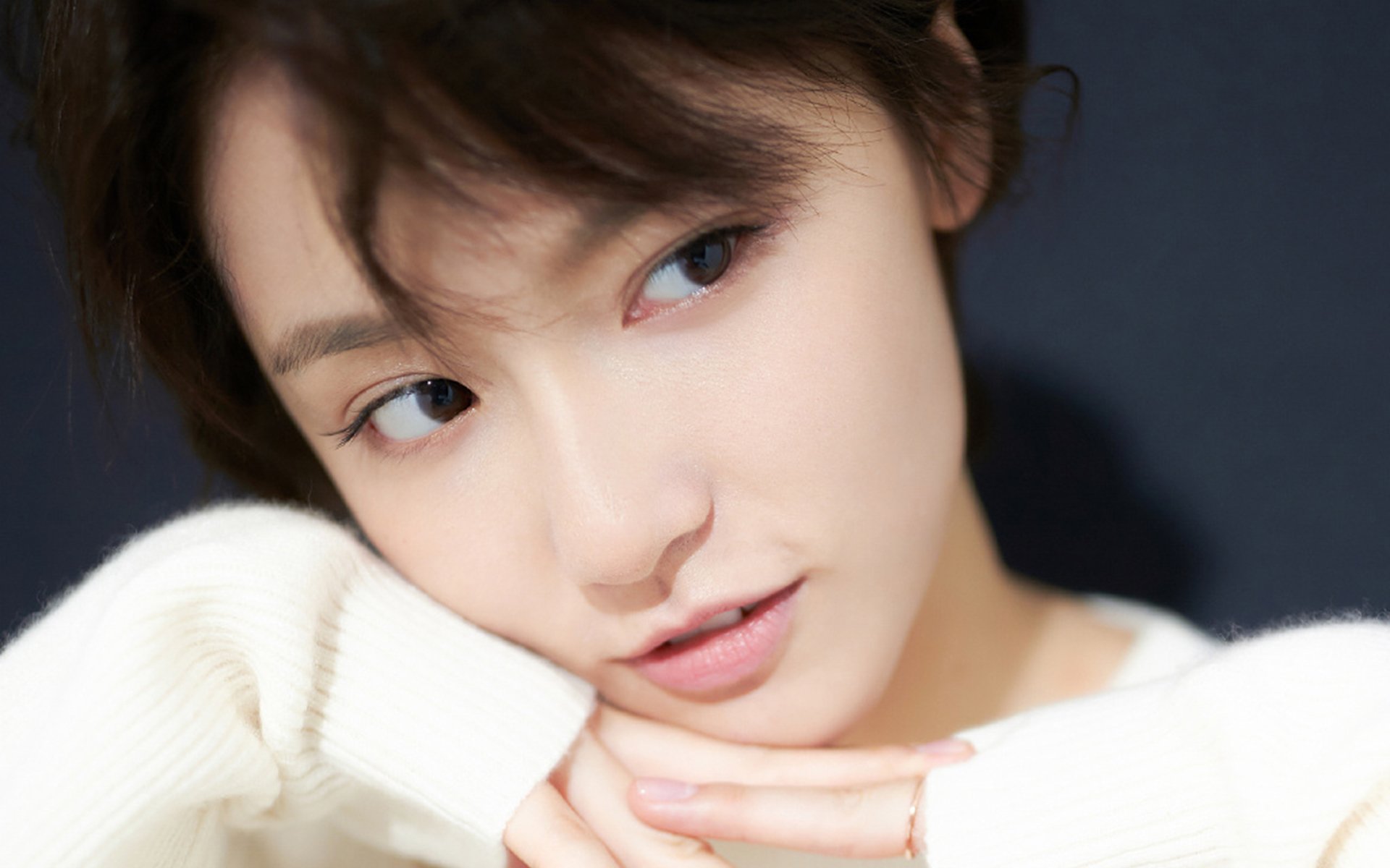 东决关键战之夜，阿克在命运节点上的连续得分传奇