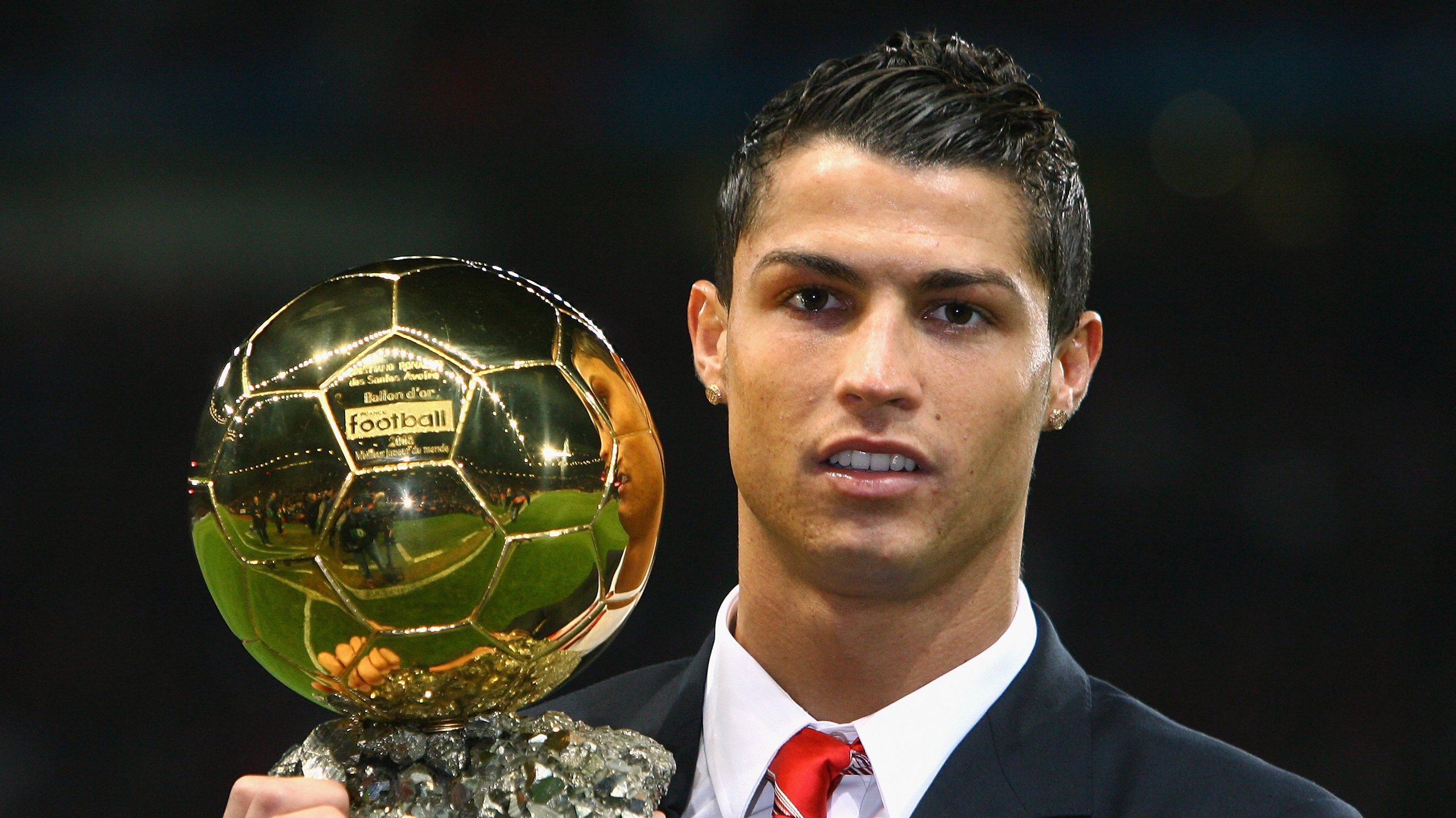 卡塞米罗带队取胜,奥地利击溃突尼斯,现代足球的战术革命与领袖价值