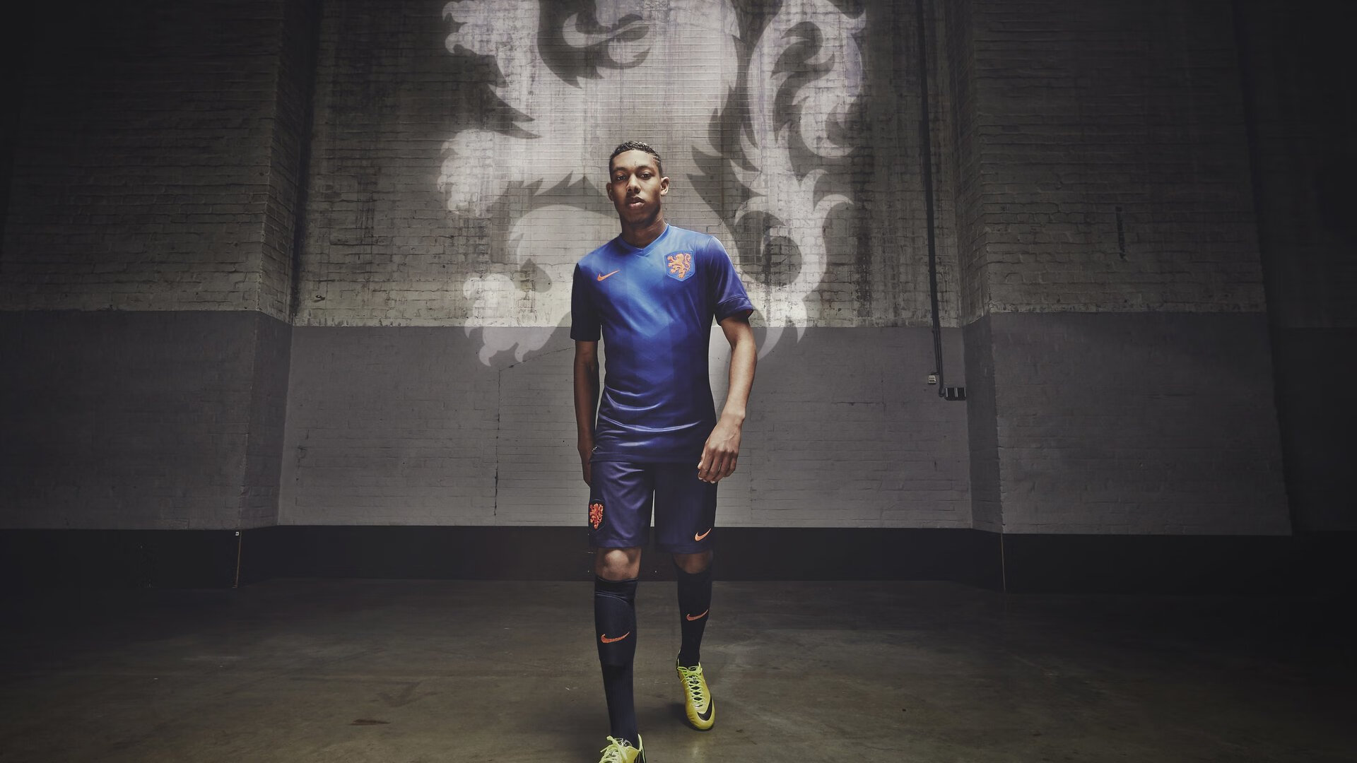 红土之王再封神,蒙特卡洛大师赛完胜戴维斯杯,纳达尔高光表现诠释何为终极舞台